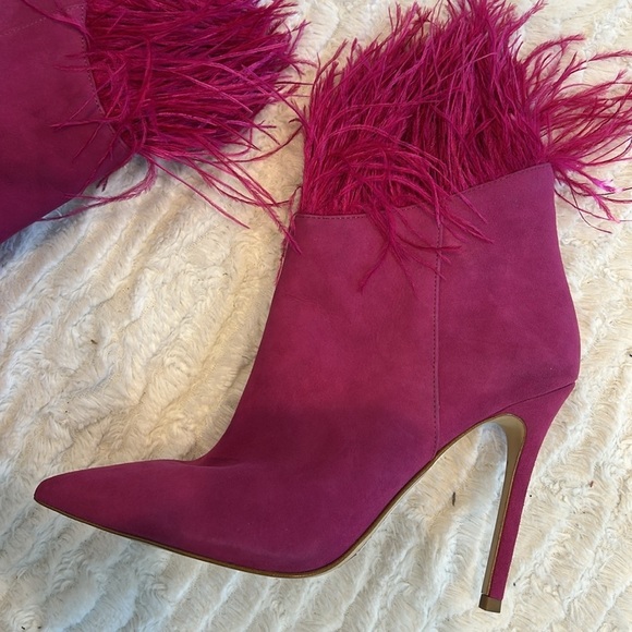 Michael Kors Fuchsia ostrich Feathered Women's Ankle Boots size 8 women’s - Picture 2 of 10
